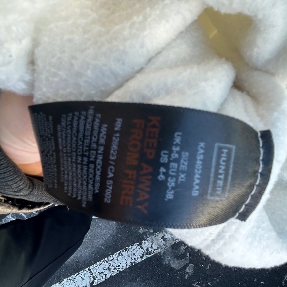 Hunter boots with socks - Picture 1 of 8